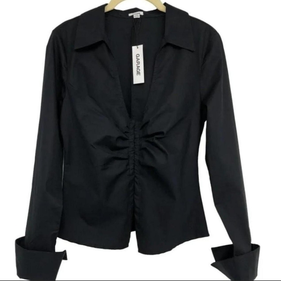 Button up top - Picture 1 of 3